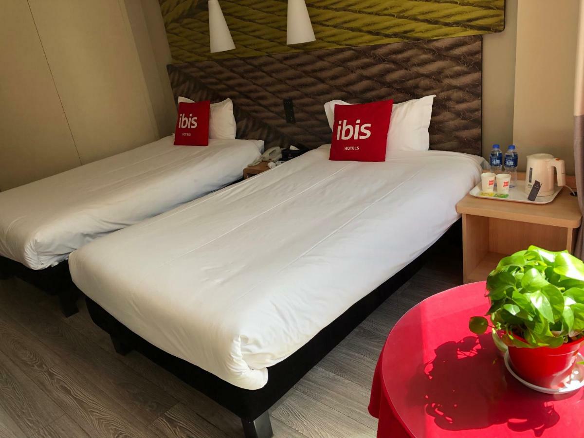 Ibis Lanzhou Train Station Hotel Екстериор снимка